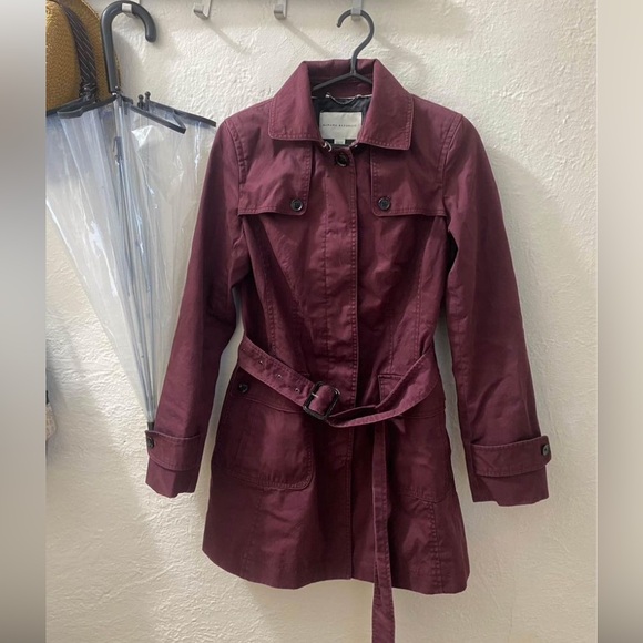 Banana republic burgundy trench coat - Picture 1 of 5